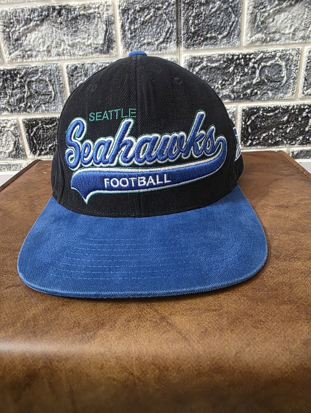 Mitchell & Ness Men's Black Seattle Seahawks Football Snapback Cap